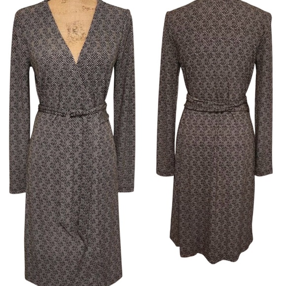Ann Taylor Black and White Patterned wrap Dress size 4 - Picture 1 of 10